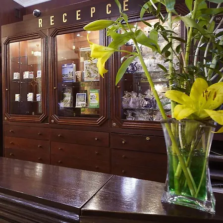 Orea Place Aparthotel