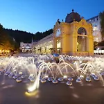 Aparthotel Orea Place 4*